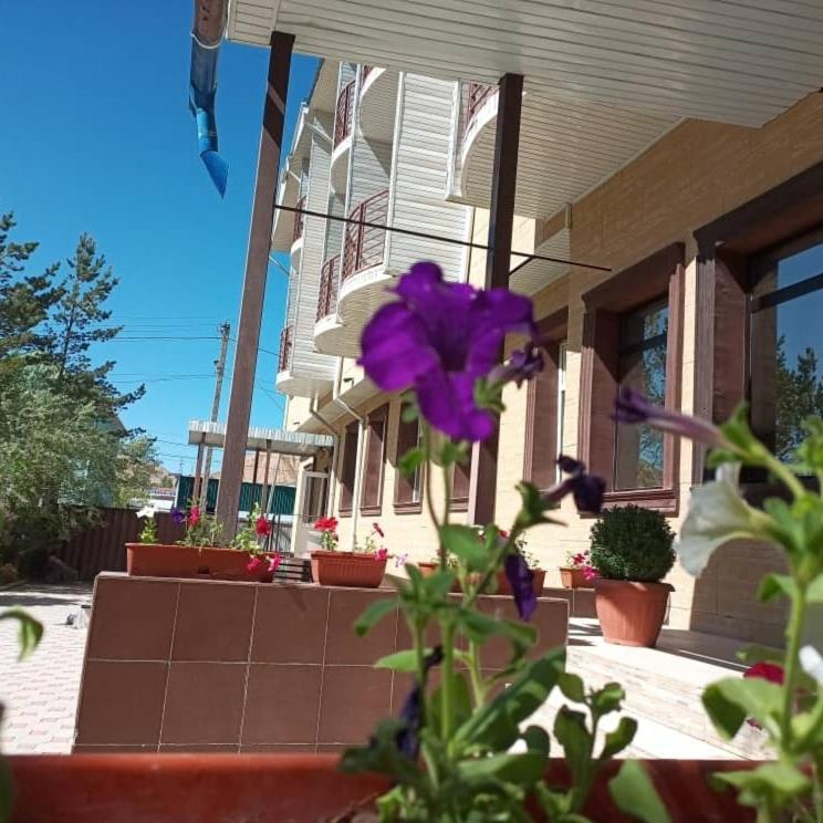 Aska Hotel Naryn Eksteriør bilde
